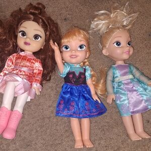 Disney Anna & Friends 3-Piece Doll Set with Blue & Teal Dresses